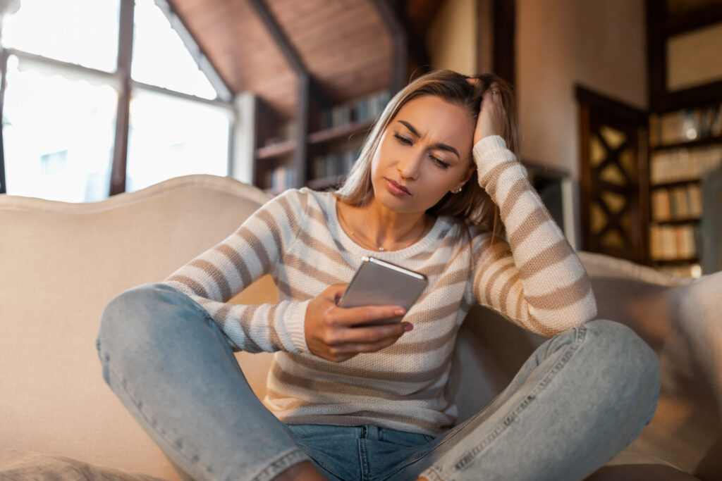 Are They A “Bad Texter” Or Just Not Interested In You?